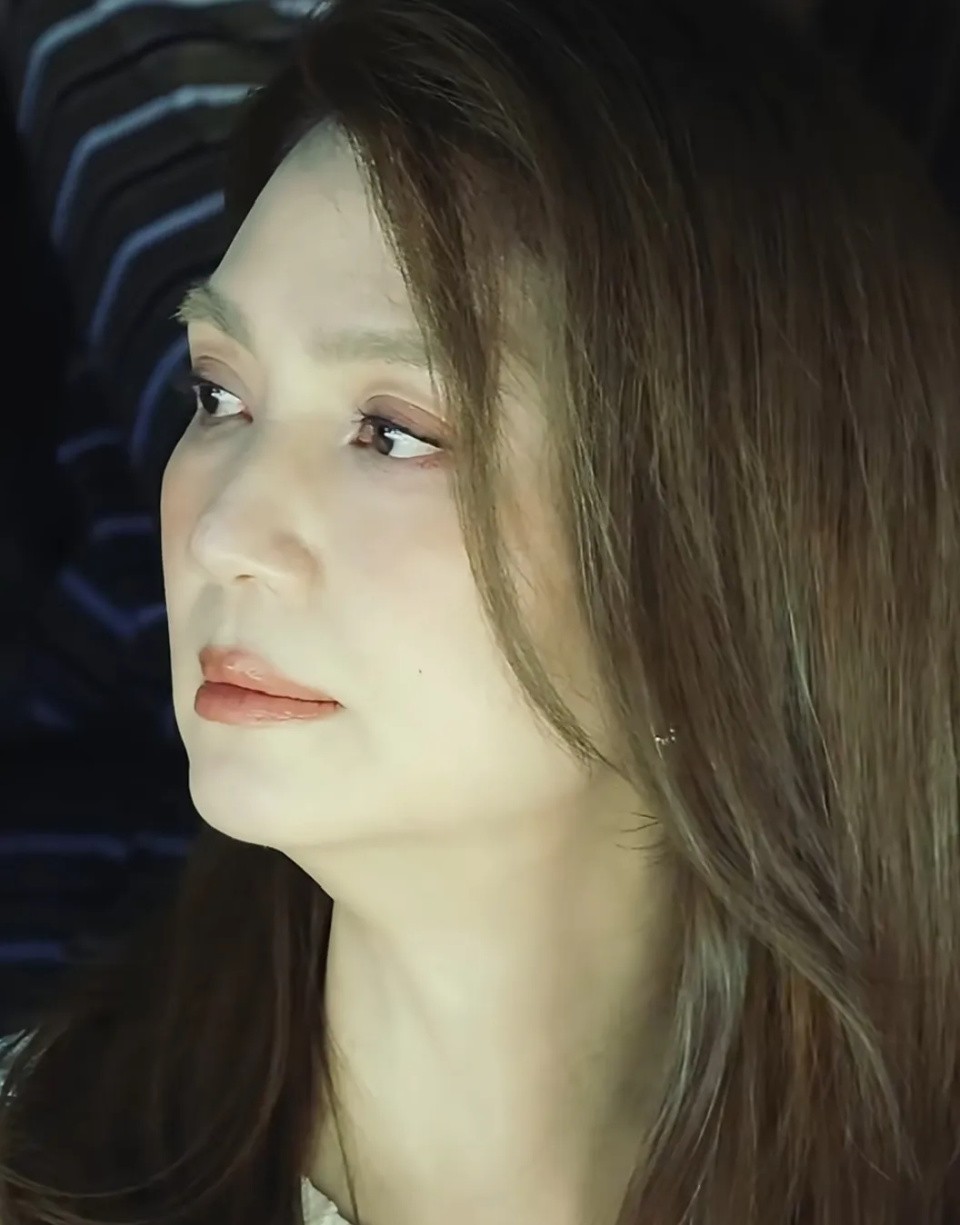 看了洪欣、郭晶晶、倪妮和年轻小花同框,治好了多少人的年龄焦虑