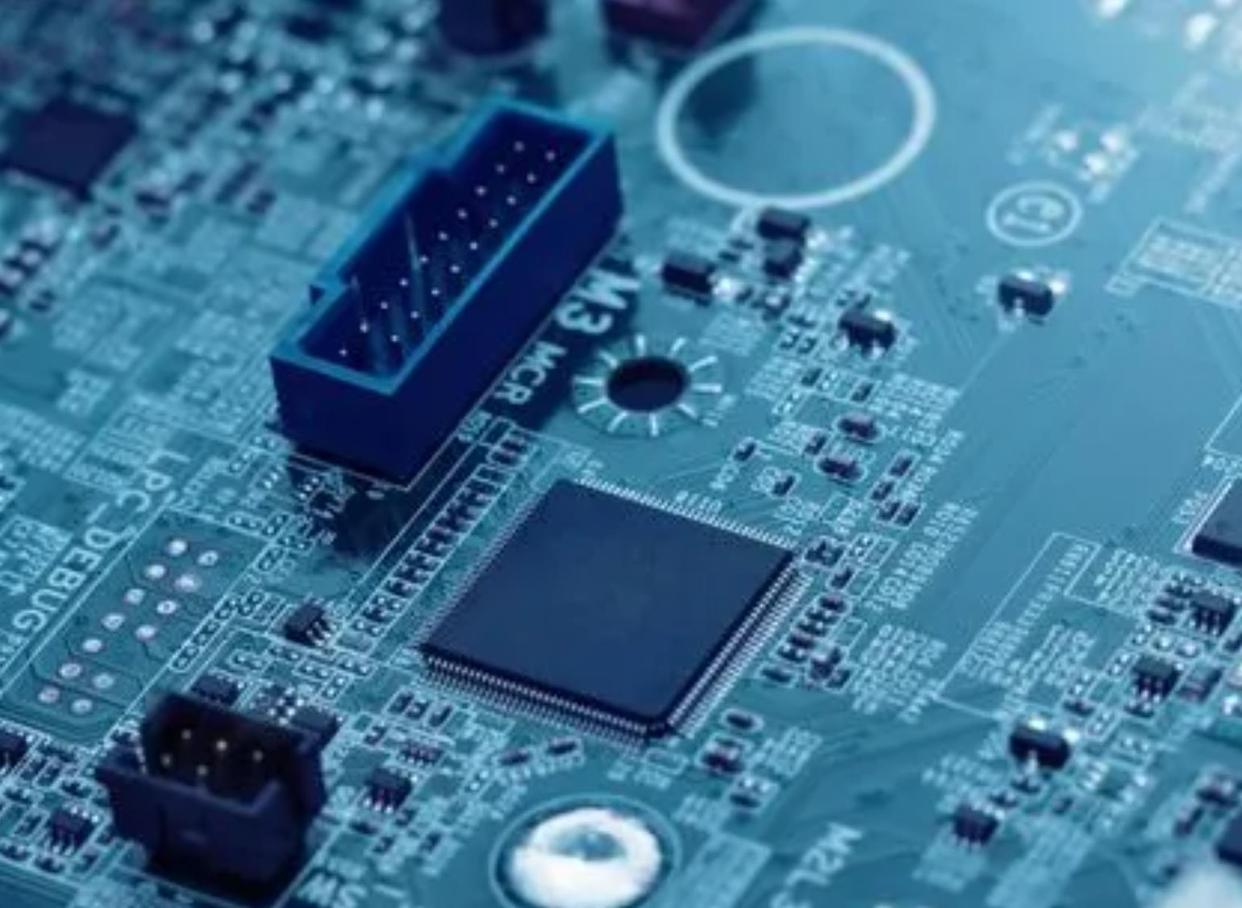 僅4個月，中企進(jìn)口芯片減少240億片！美院士：后果很嚴(yán)重