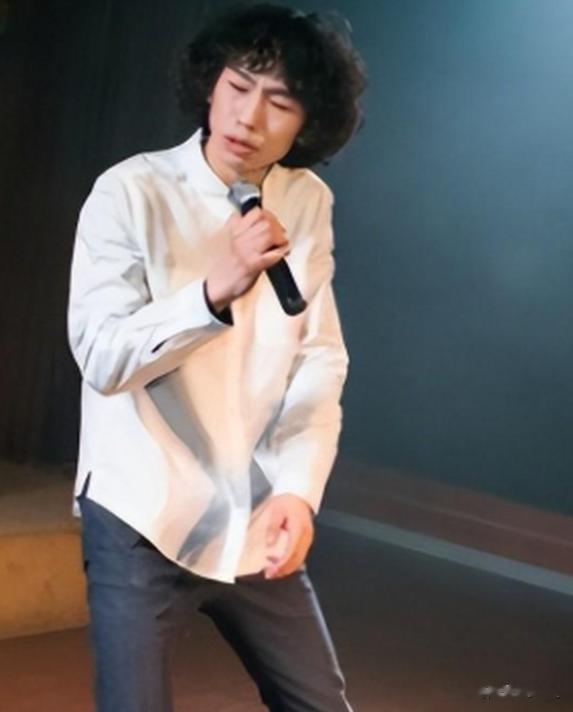 精神病风波4年后，庞麦郎被传与龚玥菲大婚，知情人曝真实原因