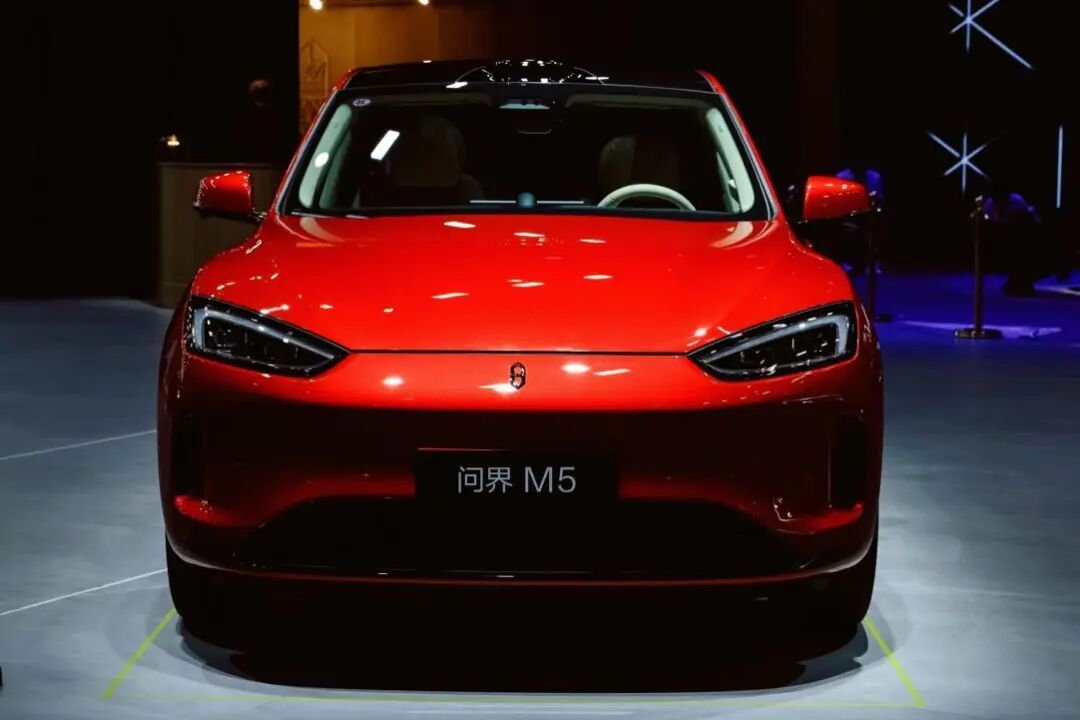 新问界M7实车首秀 问界全系亮相成都车展