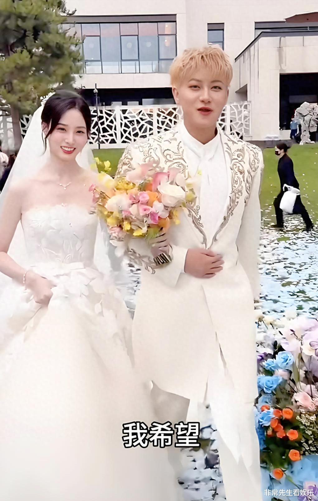 不愧是黄子韬！礼服好中二少年，真抛了西兰花，刘些宁哭着送祝福