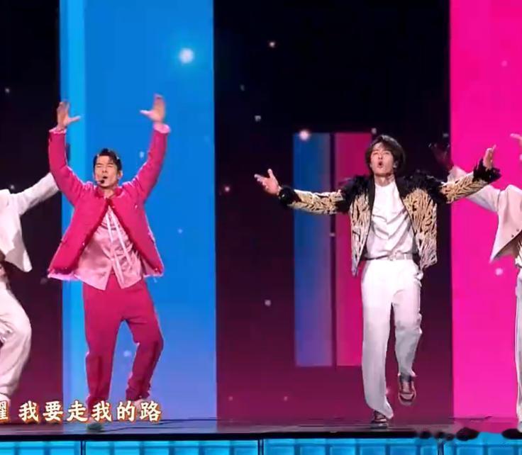 春晚收视出炉！王菲意外，周深、李健强，当晚第一当之无愧