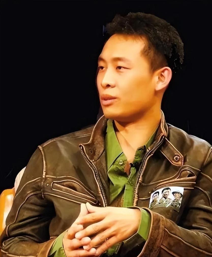 张译：我只要和她拍两口子的戏，她老公就抱孩子探班