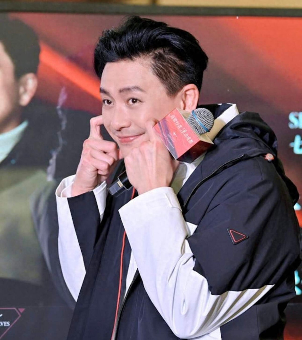 黄宗泽涂指甲油被嘲姨味十足，大方承认自己骚，网友指是向佐2.0