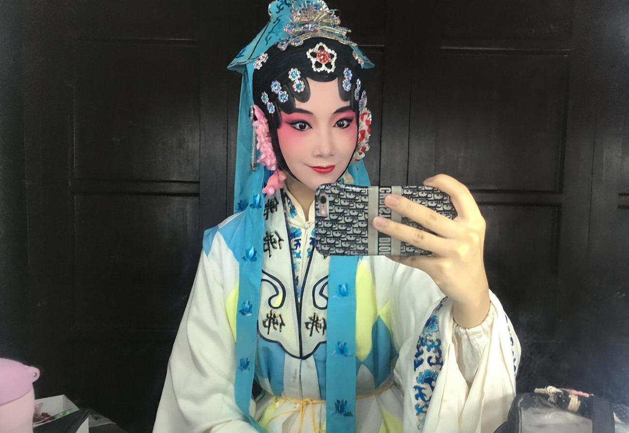 刀郎上海演唱会：昆曲演员加入，长得漂亮还能唱歌！