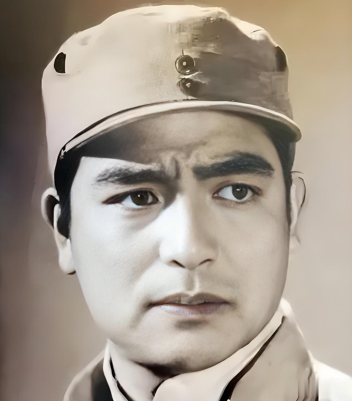 他俩原来是父子，父亲是老戏骨，他出道39年不火，今又演年代新剧