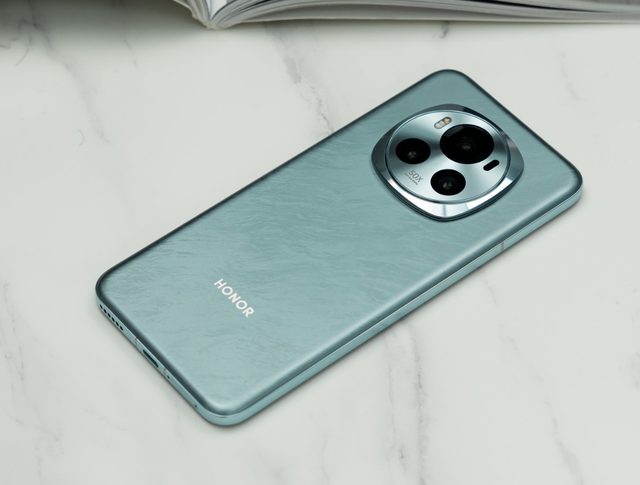 榮耀手機誕生“新黑馬”，16G+512G降到2549元，出現“大跳水”