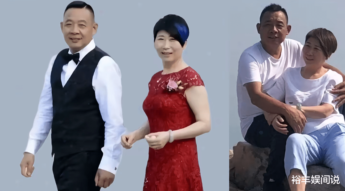 于东来妻子也排队!现身胖东来超市购物,穿花裙无饰物装饰太朴素