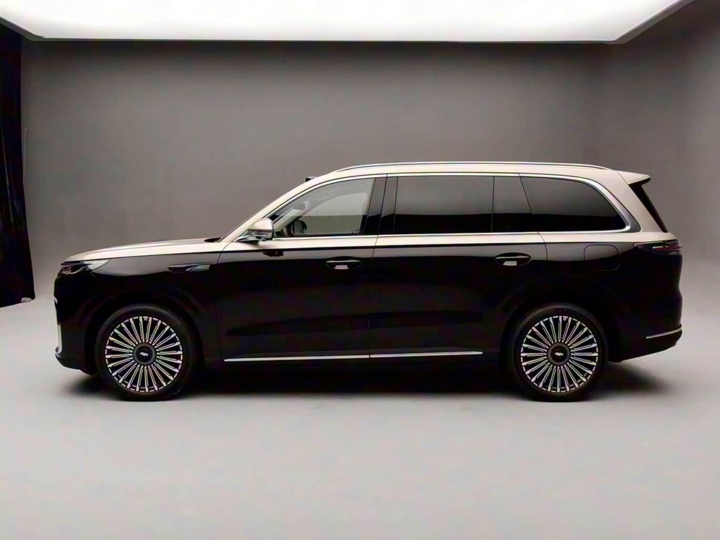 限时置换价17.99万起，将风云T11与银河M9对比完，我好像悟了