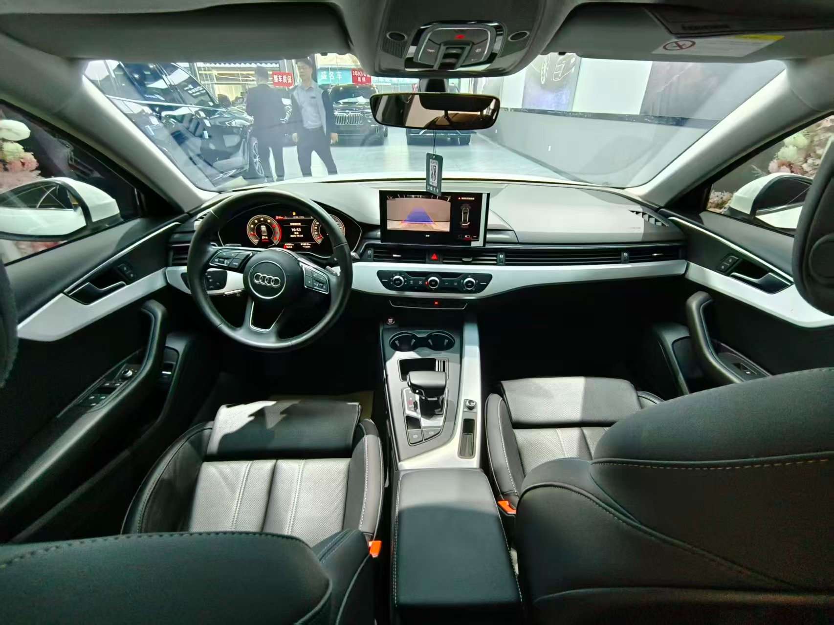 参考新车价，奥迪A4L落地打骨折！