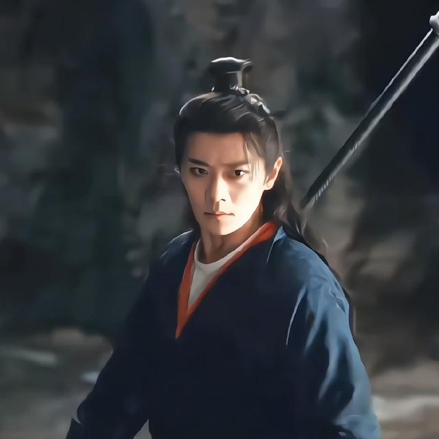 同样都是古装美男，把曹骏和杨洋放在一起，差距一下子就出来了