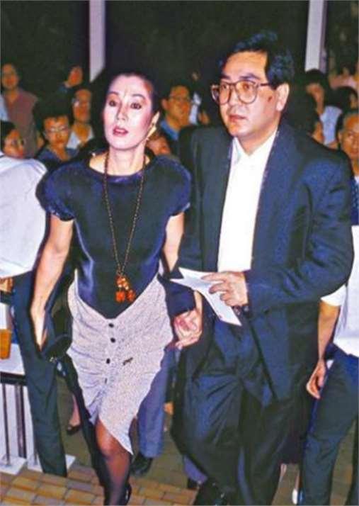 80岁秦沛现状：定居在国外，和日本妻子很恩爱，儿女都是知名歌手