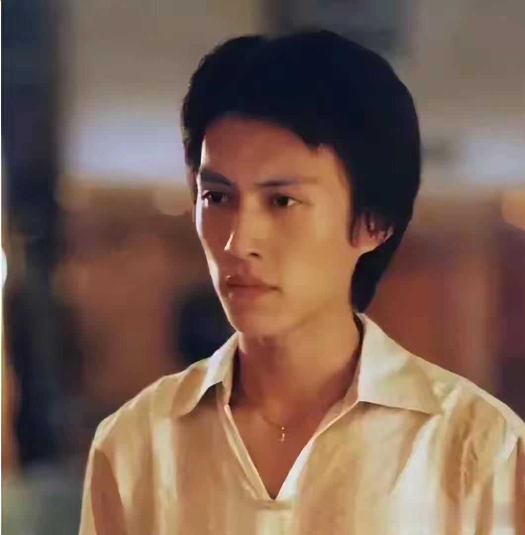 和王志文传绯闻，与靳东同居5年的她，为何转头嫁给二婚的田小洁