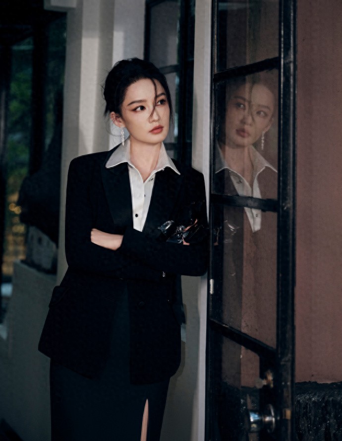 职场 霸总 李沁。