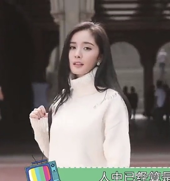 杨幂素颜买菜被偷拍,不料离开滤镜不像一个人,网友:差别明显