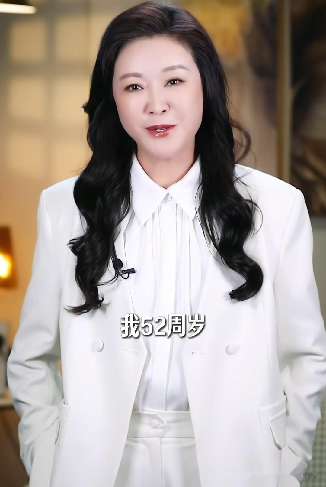 王小骞哭曝女儿进入青春叛逆期，因正食症入院治疗，自责缺少陪伴