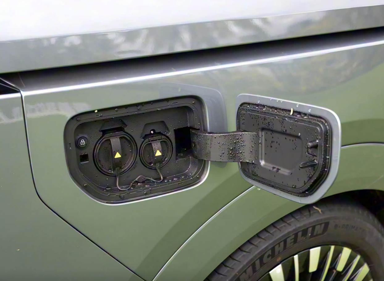 11月6号正式预售,纯电续航452km,增程版小鹏X9真的要来了