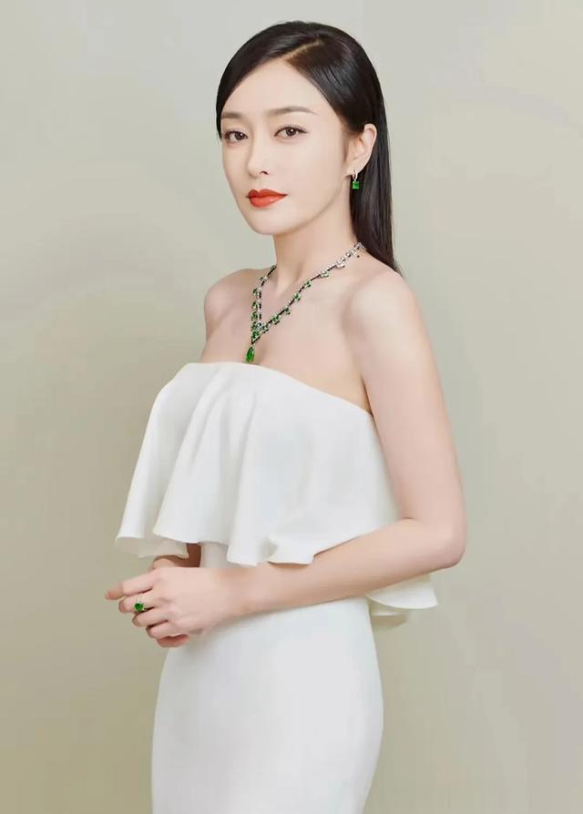 美女图集第615期——秦岚