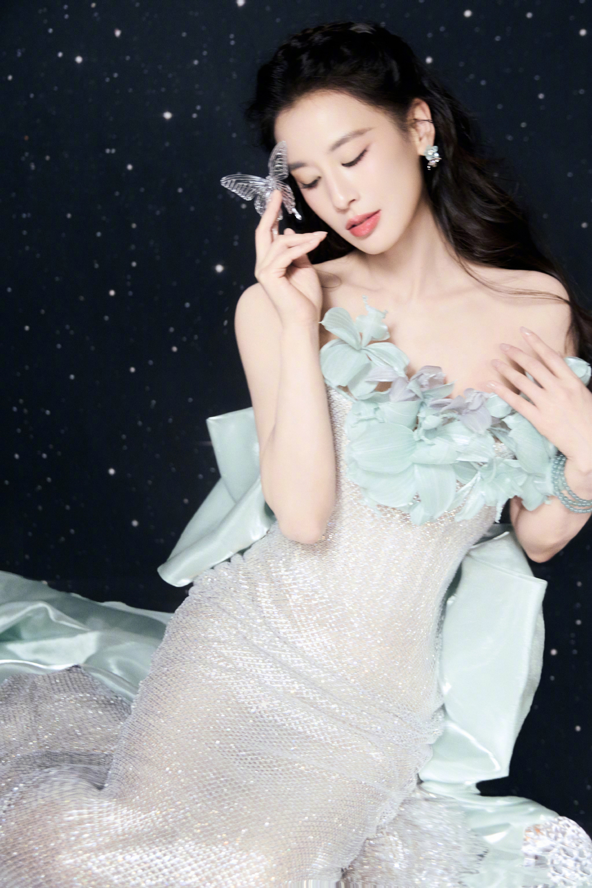 女明星，黄圣依真的超级超级美