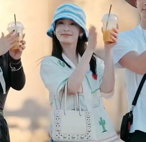 《花儿与少年7》圆满收官，3人名利双收，2人翻红，只有她被骂惨