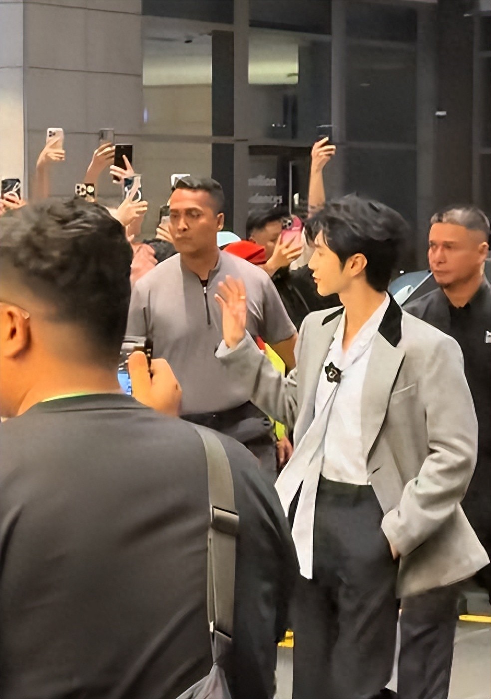 钱再多有什么用！29岁陈哲远的现状，给所有年轻人提了醒