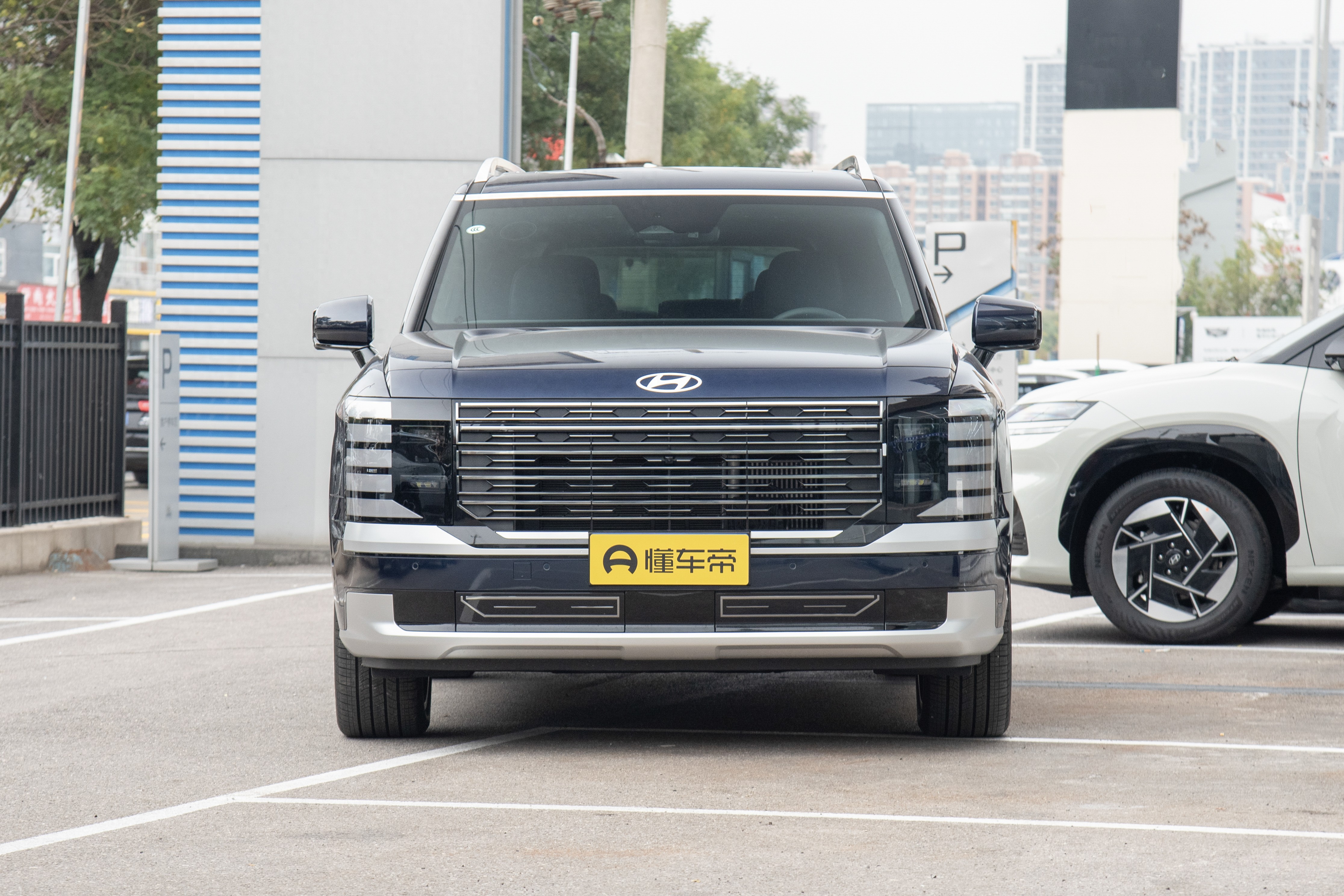 新帕里斯帝实测:六座大七座SUV,谁是全家出行最舒服的?