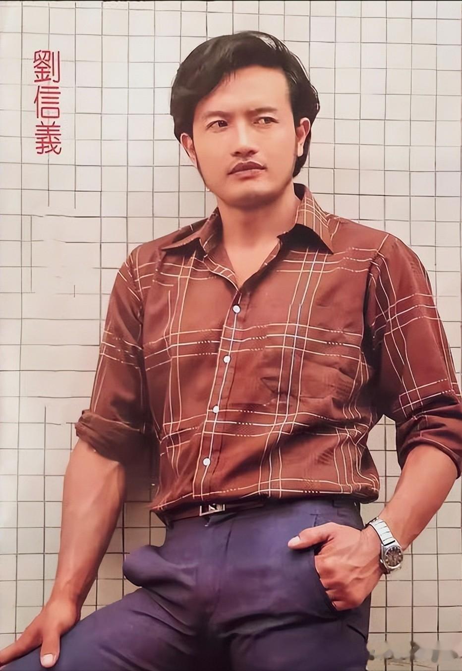 他曾红极一时,却选择远赴美国,如今是大公司老板,73岁身材健硕