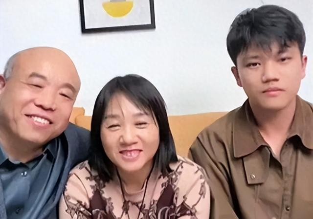 这一次，急于变现的解清帅终究是败光了路人缘，也给谢岳提了个醒