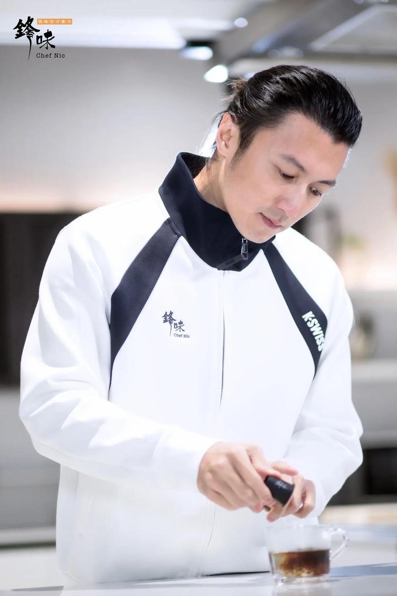 谢霆锋的“锋味派”，幕后大老板是劣迹艺人，看完你还会买吗?