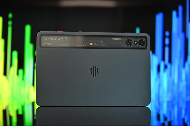 小尺寸红魔电竞平板3 Pro上手体验,骁龙8至尊版带来硬核性能底气