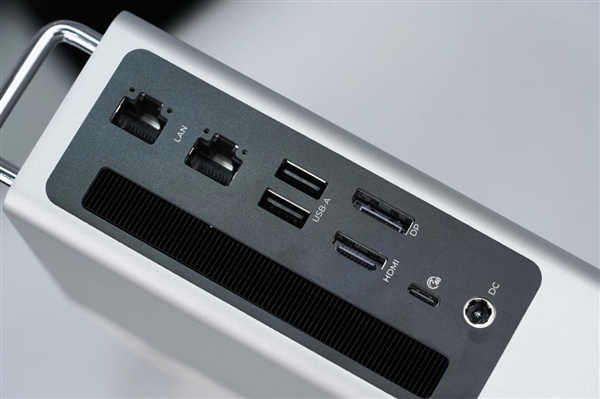 致敬蘋果Mac Pro刨絲器！奧睿科Omini Pro迷你機圖賞