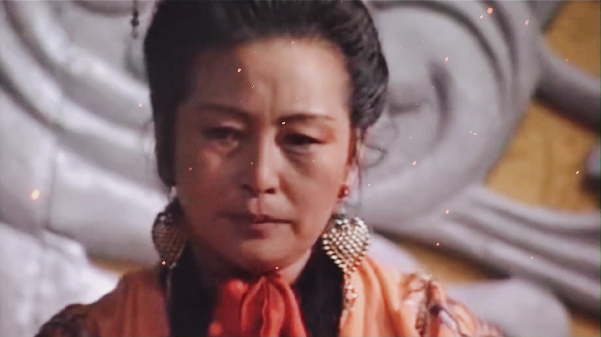 为拍红楼梦3年不回家，儿子诉苦信帮她成就经典，女儿也成老戏骨