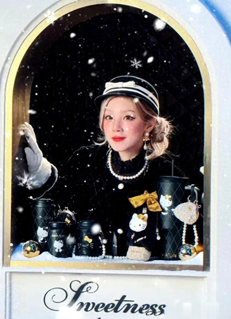 宋雨琦冬日橱窗大片释出 雪境童话里的甜酷公主