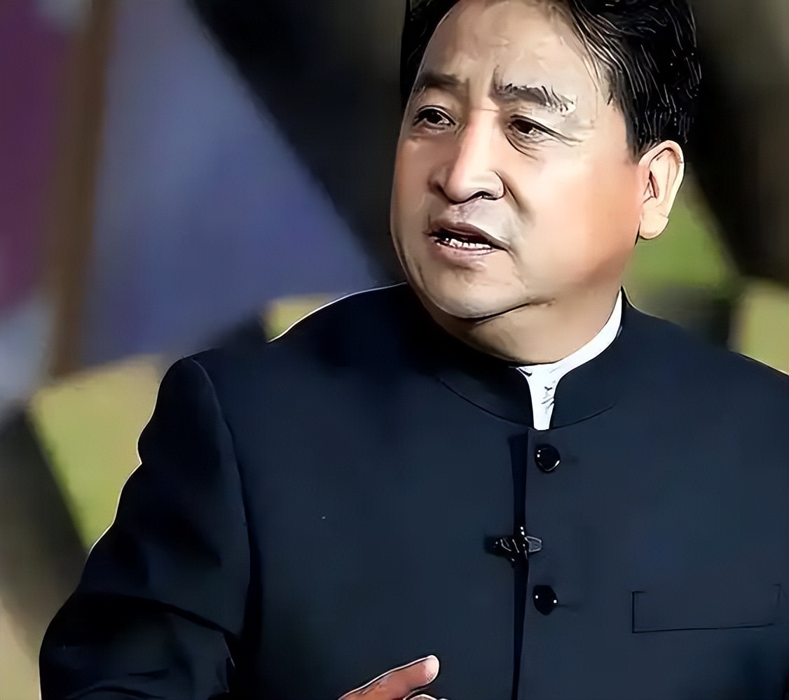 被曝美国过圣诞，关闭评论一言不发的姜昆，终不再顾忌所谓的体面