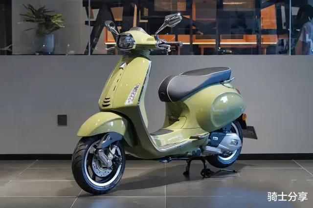 售价20300元，内地市场最贵125踏板车诞生，外观很拉风