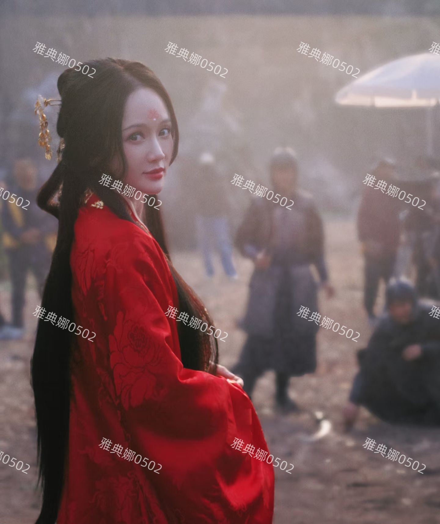 天啊这要不是陈乔恩本人发的剧照很难认出是她,气质网红整感明显