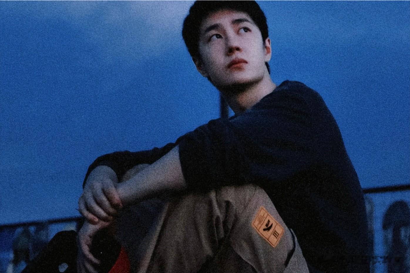 天塌了,乐华的摇钱树没了,王一博被多次“吸血”终于忍无可忍了