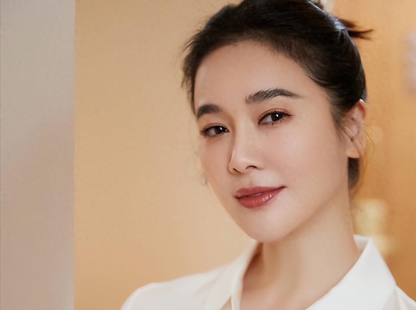 谁能想到？“风流成性、绯闻不断”的左小青，48岁竟活成这副模样