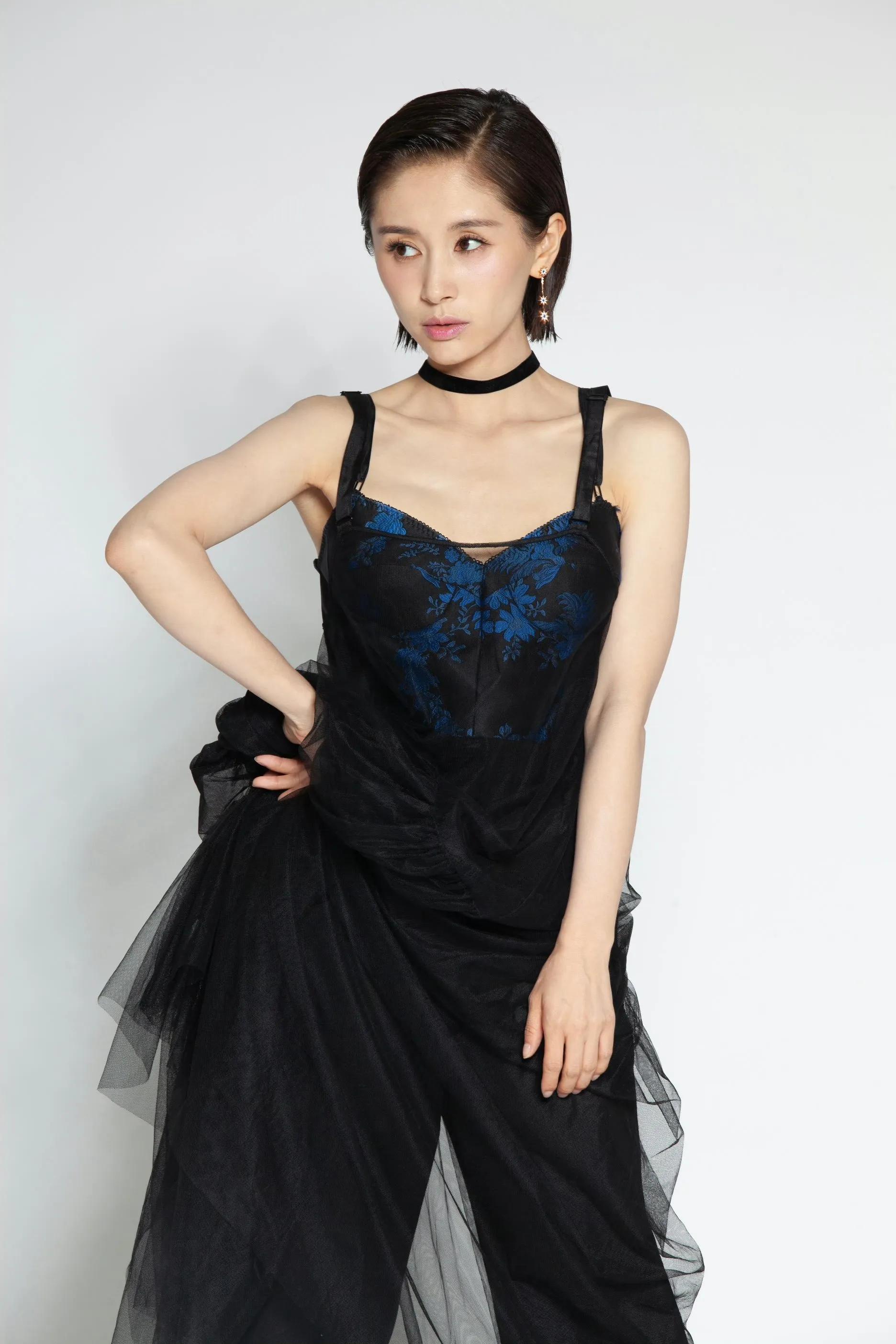 王子文棚拍生图