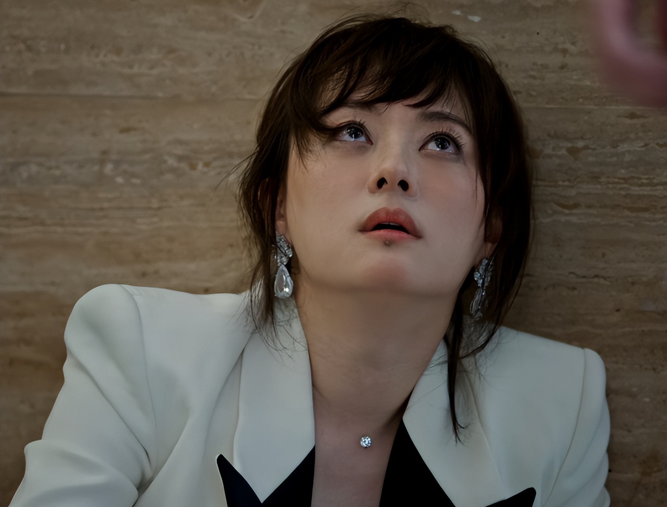 谁说“情妇”必须年轻貌美，46岁胡杏儿告诉你，什么是教科书式撩汉