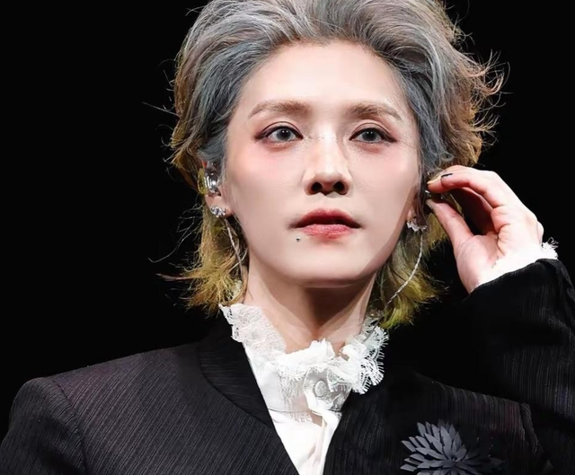 恋情反转！本以为鹿晗扔戒指是分手实锤，没想竟是暗戳戳“告白”