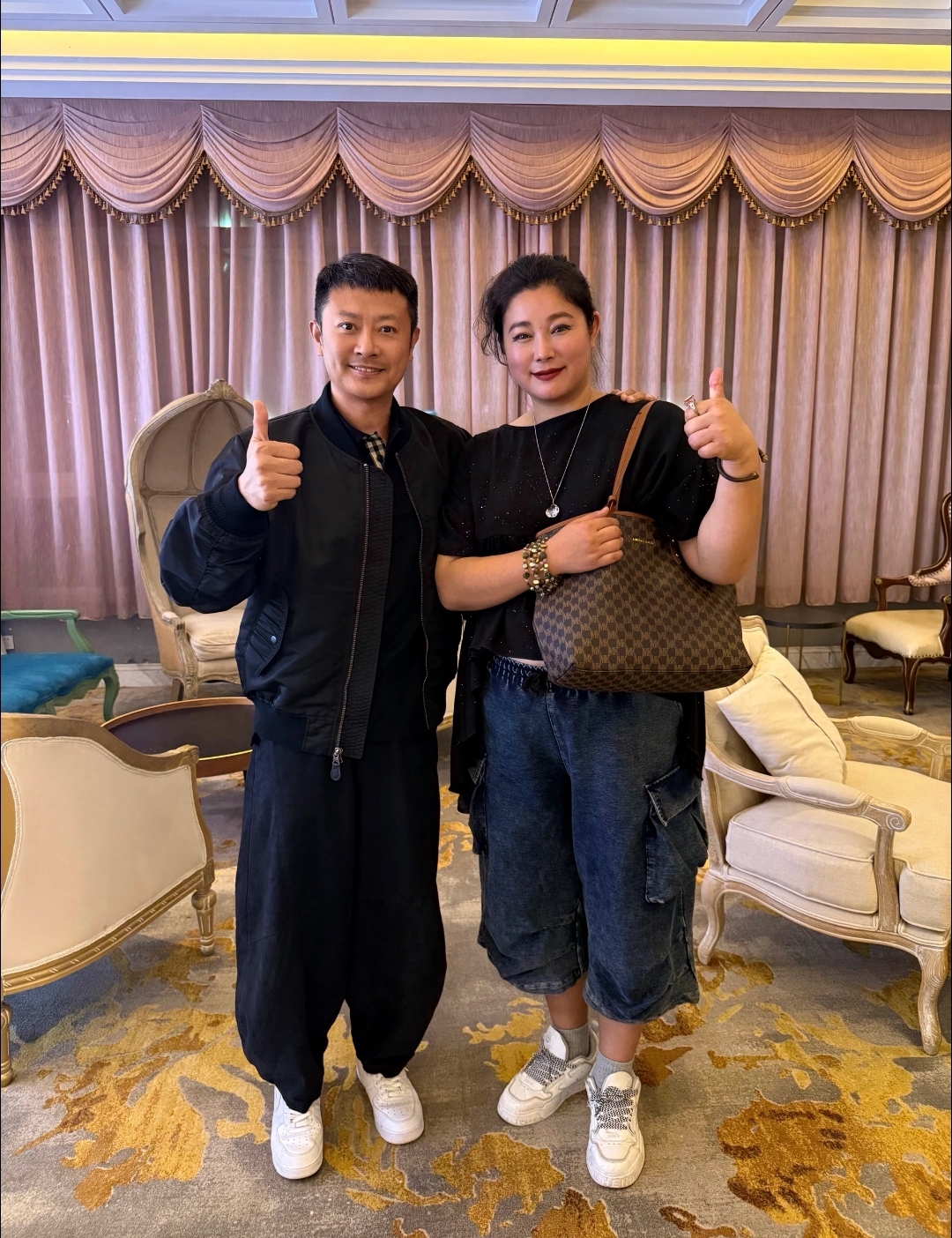 于娜与印小天国庆节相聚，于娜自称减肥却继续发胖，印小天也老了