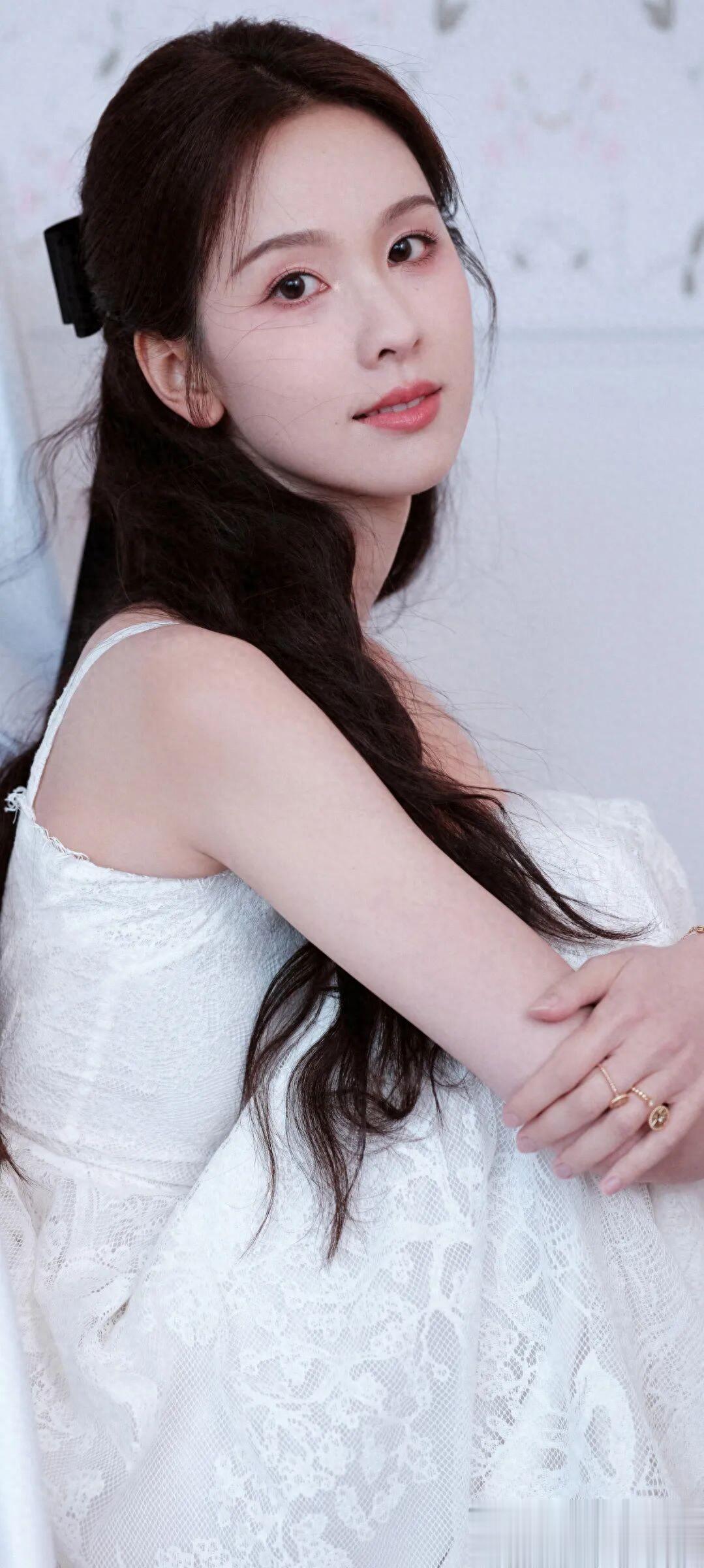 陈都灵飘逸之美