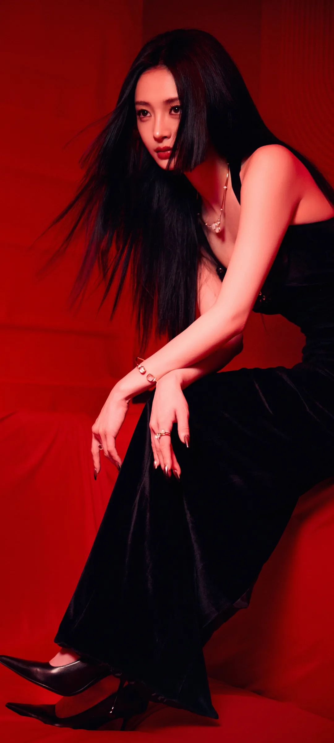 周洁琼，黑长直公主