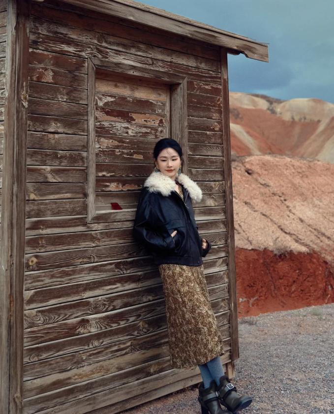 从喜剧丑女到超级明媚大美人 这位90后女星真的是“红气养人”！