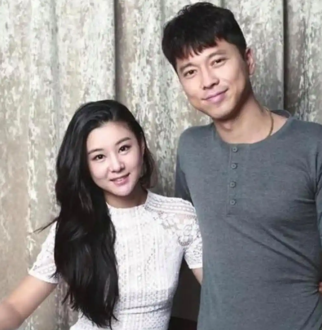 娱圈很干净的女星,快40岁了看起来还像20岁,都当妈了还像高中生