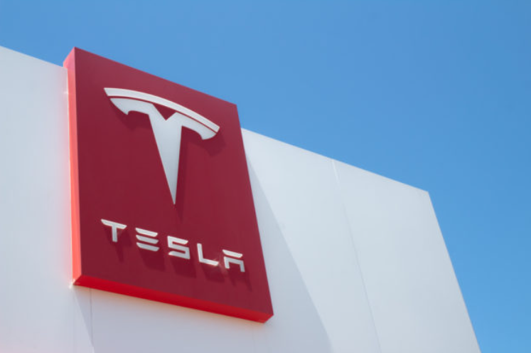 传特斯拉Dojo 3芯片将由三星代工,英特尔将负责先进封装