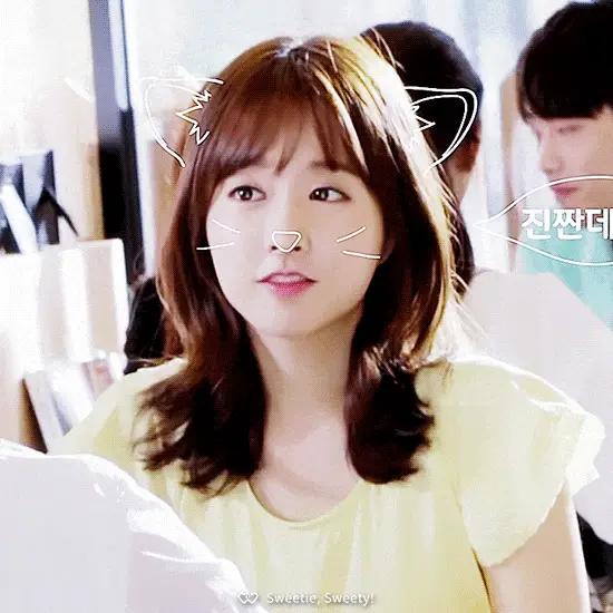 她被称为南韩史上“最强童颜” 是手握超多爆剧人气超强的90花