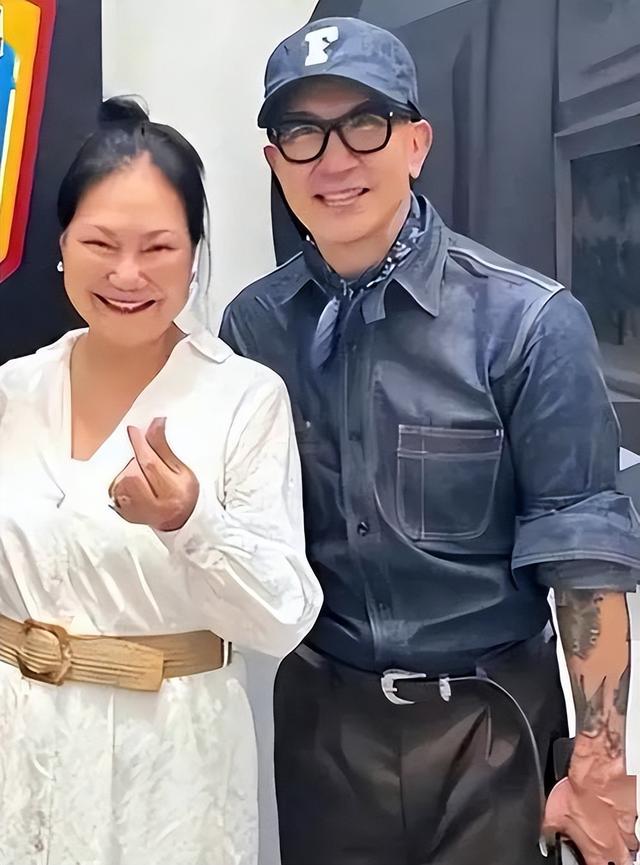 小S逼众星悼念大S，S妈称要保护好具俊晔，玥儿姐弟被排除在外