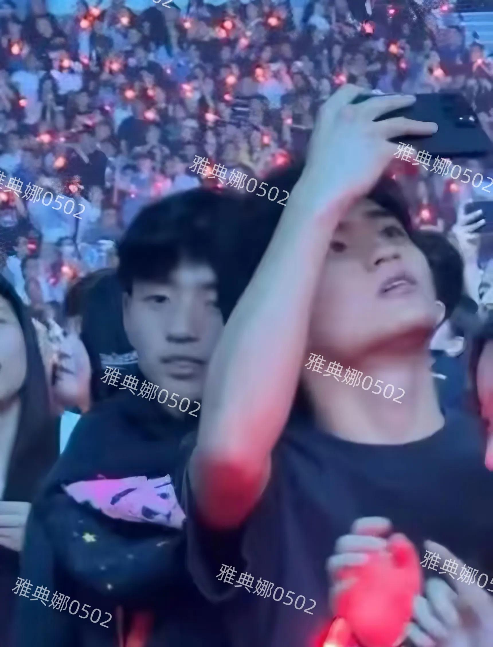 深圳遇到谢霆锋大儿子，他没继承父母优越的外貌长相普通毫无星相